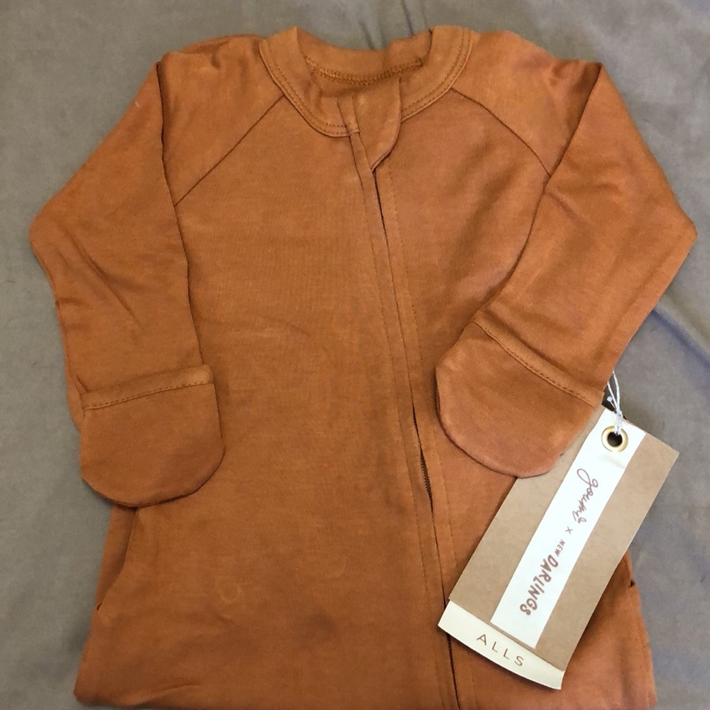 GOUMI Adobe footie pjs